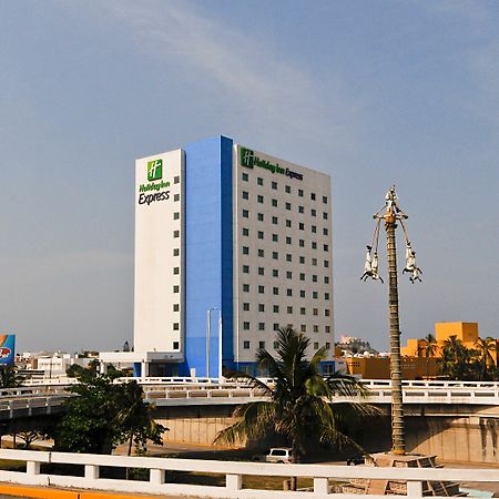 Holiday Inn Express Veracruz Boca Del Rio, An Ihg Hotel Exterior photo